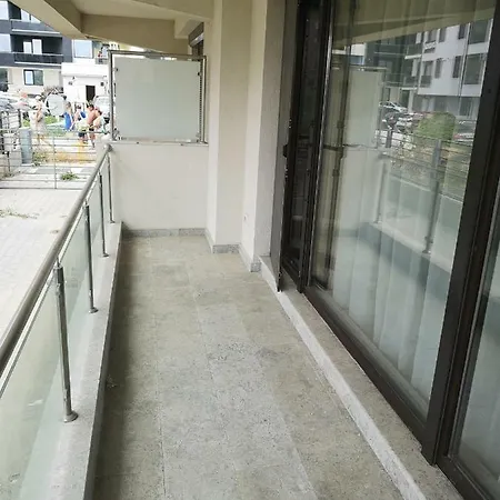 Amand * 那沃达利